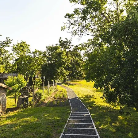 Tolnay Kúria és * Nagygörbő