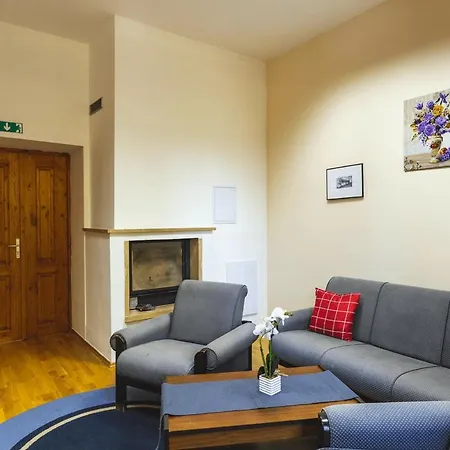 Tolnay Kúria és Vendégház