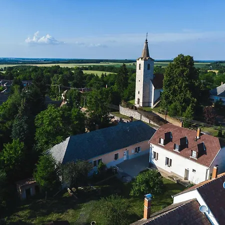 Vendégház Tolnay Kúria és