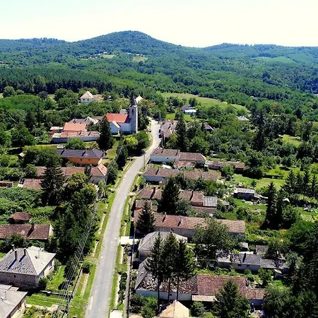 Vendégház Tolnay Kúria és