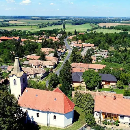 Vendégház Tolnay Kúria és