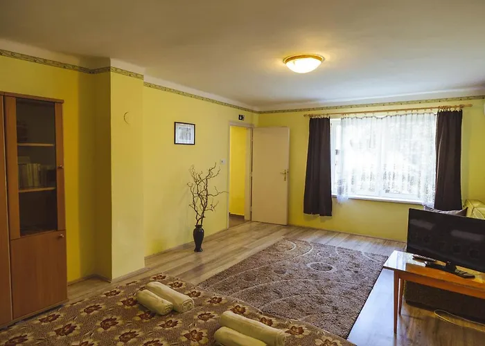 Pensiune Tolnay Kuria Es Vendeghaz Nagygorbo